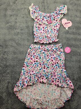 First Kiss Girls  two piece skirt set  size 4/5 multicolored  new with tags